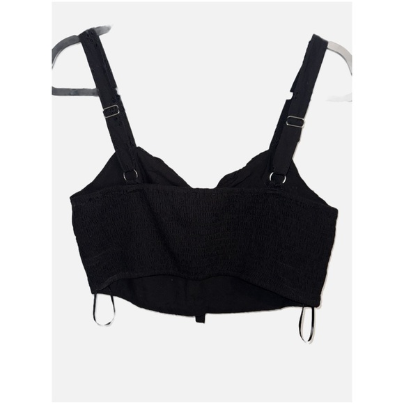 Love tree- Black Cropped Top with Eyelet Detail size Large - Picture 2 of 11